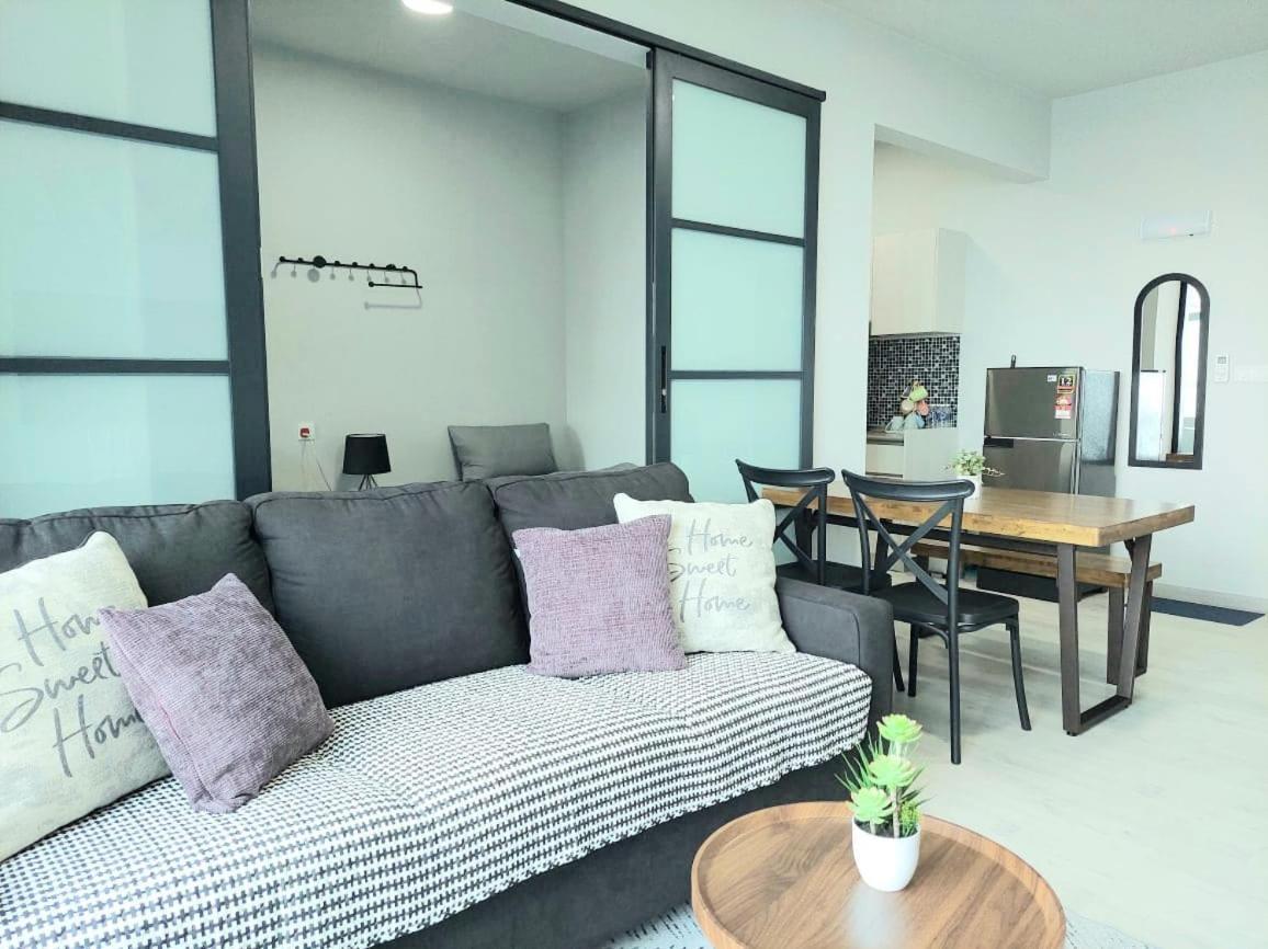 J'Stay Seaview Suite Jesselton Quay 亞庇 外观 照片