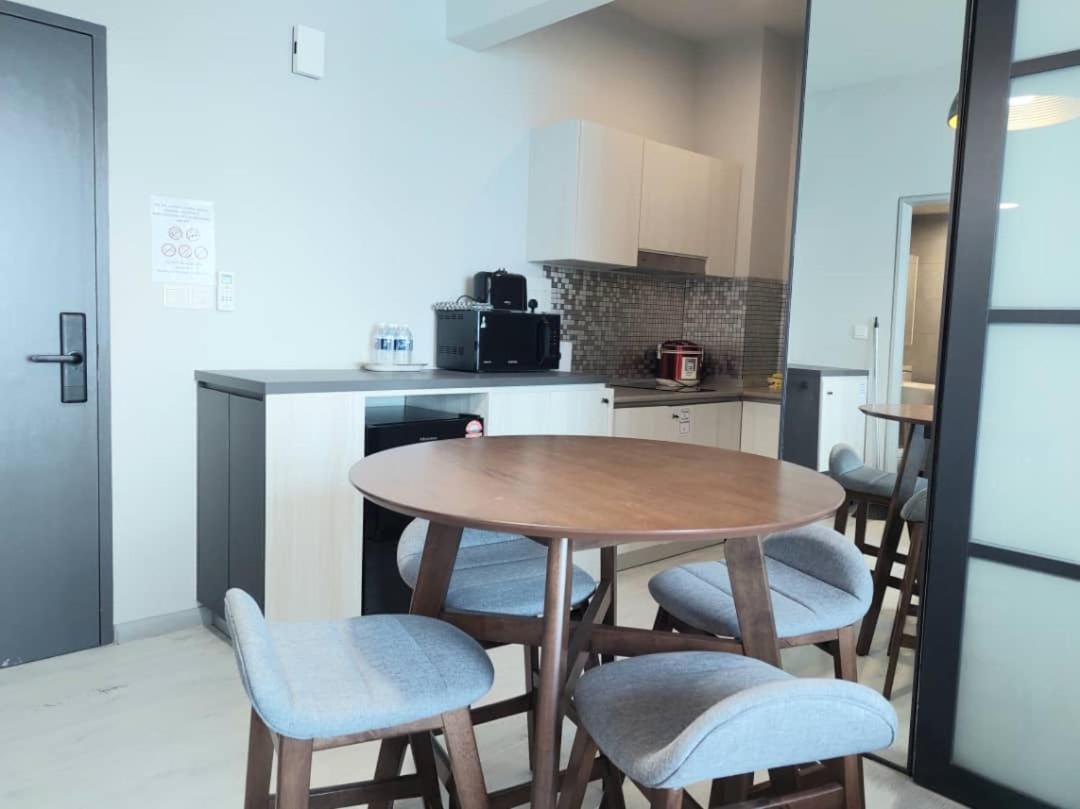 J'Stay Seaview Suite Jesselton Quay 亞庇 外观 照片